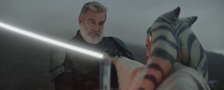 Baylan and Ahsoka duel, Ahsoka brandishing a white lightsaber