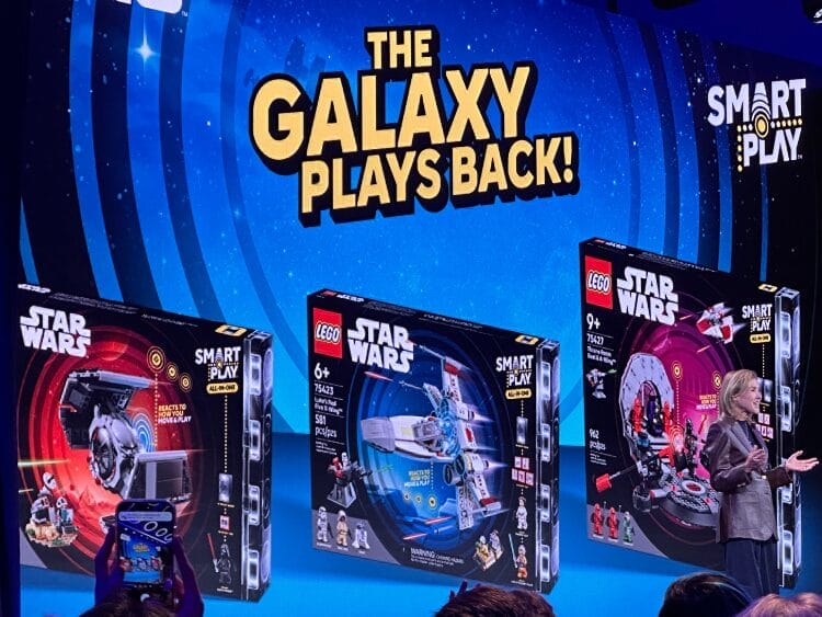 The three LEGO SMART Bricks sets, in partnership with Star Wars.