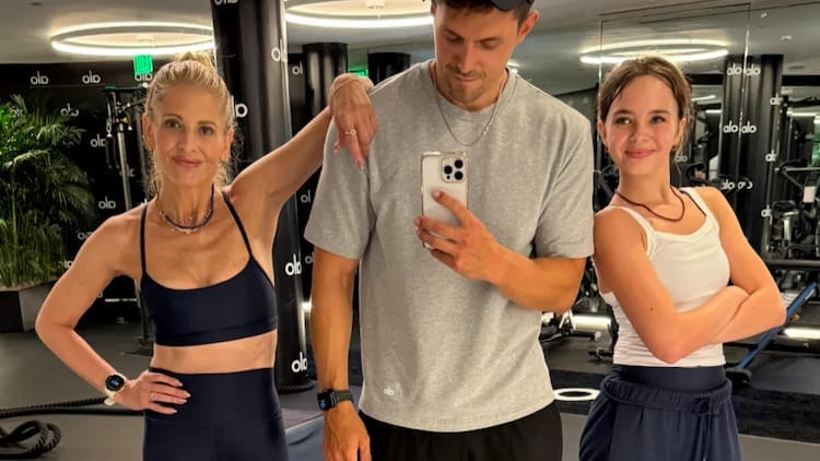 A BTS photo of the Buffy the Vampire Slayer: New Sunnydale cast in the gym